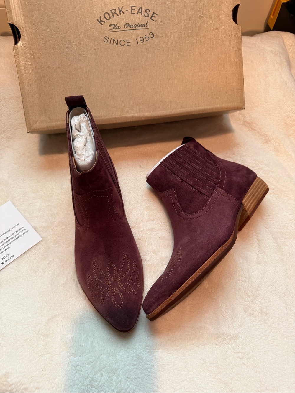 Kork-Ease Women’s Burgundy Suede Chukka Western Boots
